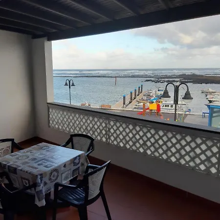 Frente Al Mar *